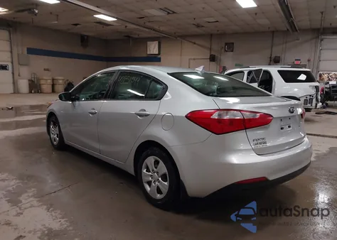 2015 Kia Forte Lx z USA, uszkodzony, nr VIN KNAFK4A65F5306327